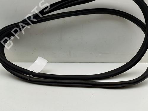 Used Rubber door seal TESLA MODEL X (5YJX) P100D AWD (772 hp) 28435524