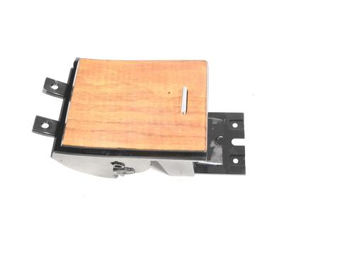 Used Ashtray JAGUAR XF I (X250) 3.0 D (241 hp) 30258408