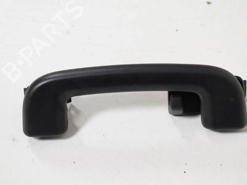 interior-roof-handle-jaguar-f-pace-x761-2015-33386193 main image