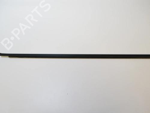 Used Door moulding trim Door moulding trim MITSUBISHI L200 / TRITON (KA_T, KB_T) 2.5 DI-D 4WD (KB4T) (178 hp) 33360428 33360428