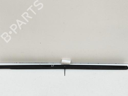 Used Door moulding trim PEUGEOT 2008 II (UD_, US_, UY_, UJ_, UR_, UC_) e-2008 (UKZKXZ) (136 hp) 29047578