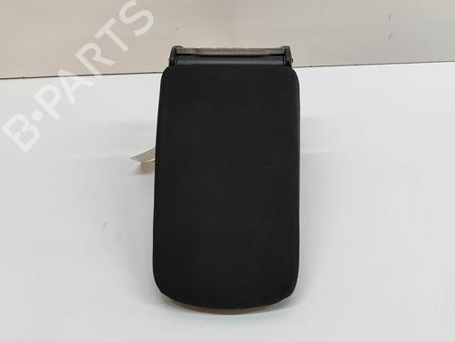Used Armrest / Center console Armrest / Center console VW GOLF VII (5G1, BQ1, BE1, BE2) e-Golf (136 hp) 27331478 27331478