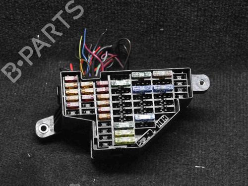 Caja reles / fusibles VW PASSAT B6 (3C2) 2.0 TDI (140 hp) 6720547