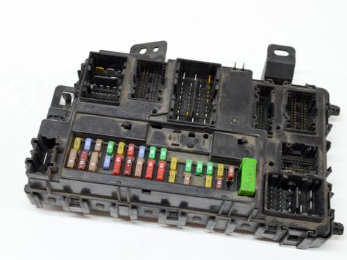 fuse-box-ford-transit-v363-van-fcd-fdd-20-ecoblue-rwd-ford-gk2t-15604-faf-a2c755705020000-2013-10073468 main image