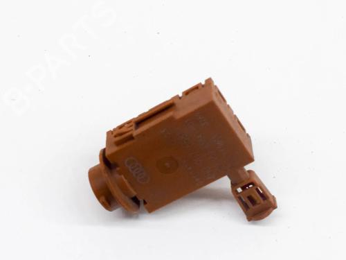 Used Electronic sensor AUDI A3 Sportback (8VA, 8VF) 1.4 TFSI e-tron (150 hp) 15681221