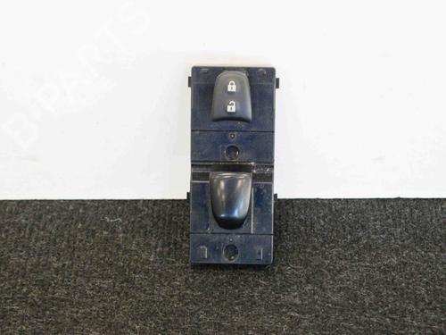 Used Left front window switch NISSAN QASHQAI II (J11, J11_) 1.5 dCi (110 hp) 6751190