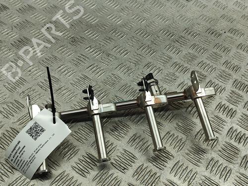 Used Injection rail VOLVO XC40 (536) B3 Mild-Hybrid (163 hp) 28562494