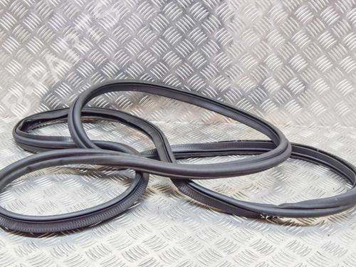 Used Rubber door seal BMW 4 Gran Coupe (F36) 435 d xDrive (313 hp) 14620848