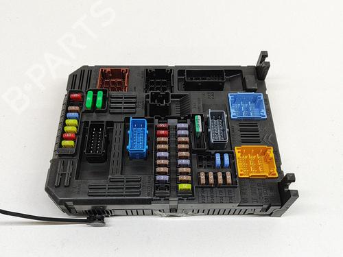 Used Fuse box Fuse box PEUGEOT 3008 II SUV (MC_, MR_, MJ_, M4_) 1.5 BlueHDi 130 (131 hp) 21487139 21487139
