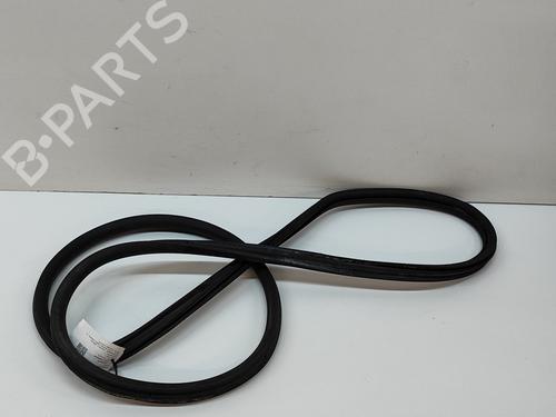 Used Rubber door seal PEUGEOT 3008 II SUV (MC_, MR_, MJ_, M4_) Hybrid (224 hp) 28554229