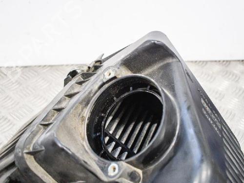Air filter box SUZUKI GRAND VITARA II (JT, TE, TD) 1.9 DDiS All-wheel Drive (JT419, TD44, JB419WD, JB419XD,... | BP6744079M87 
