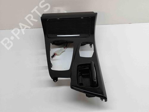 Used Cup/Object holder BMW 5 Touring (F11) M 550 d xDrive (381 hp) 25863956