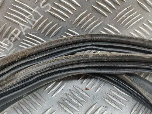 Rubber door seal VW TOUAREG (7P5, 7P6) 3.0 V6 TDI | BP28955636C142 