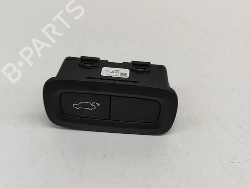 switch-volvo-xc60-ii-246-2017-28552690 main image