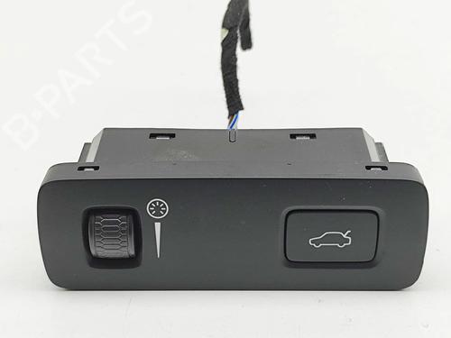 Used Switch VOLVO XC40 (536) T3 (150 hp) 30257656