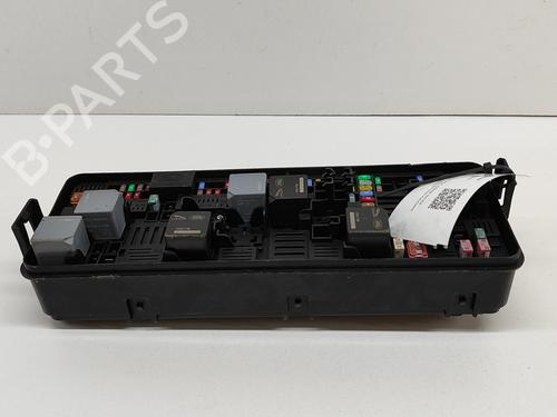 Used Fuse box LAND ROVER RANGE ROVER SPORT II (L494) 5.0 SCV8 4x4 (550 hp) 27775678