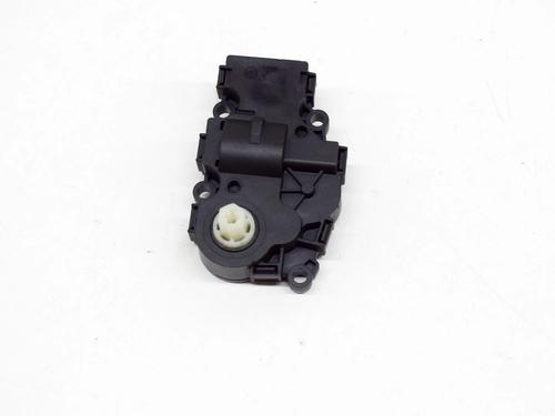 Electronic module JAGUAR E-PACE (X540) 2.0 D150 AWD | BP14633084M83 - Image 2