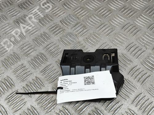 sttte-tesla-model-y-5yjy-2019-33360950 main image