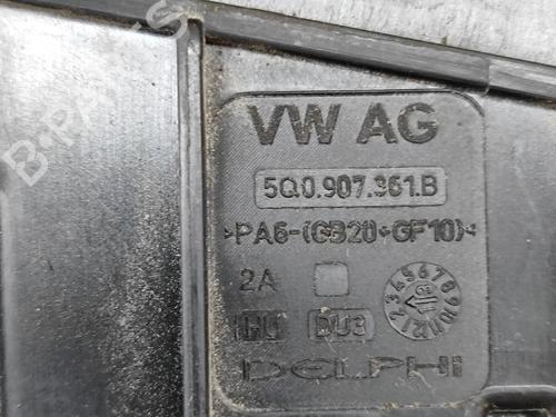Fuse box SKODA OCTAVIA III Combi (5E5, 5E6) 2.0 TDI | BP25906656E1  - Image 8