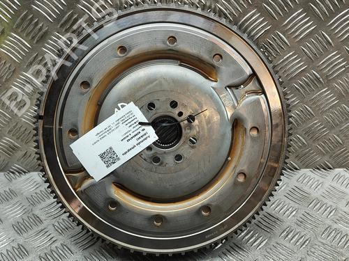 flywheel-land-rover-range-rover-velar-l560-2017-27787100 main image