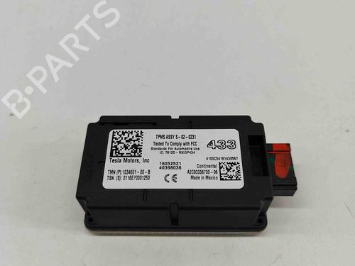 Used Electronic module TESLA MODEL X (5YJX) 90D AWD (525 hp) 17077067