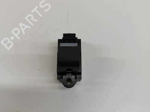 left-front-window-switch-jaguar-f-type-coupe-x152-2013-25787790 main image