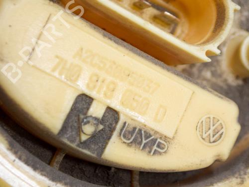 Fuel pump VW TRANSPORTER T5 Van (7HA, 7HH, 7EA, 7EH) 2.5 TDI | BP8843327M76 