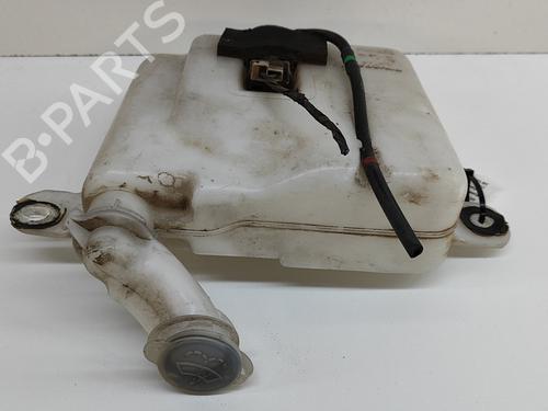 Windscreen washer tank TOYOTA LAND CRUISER 90 (_J9_) 3.0 TD (KZJ90_, KZJ95_, KZJ90R, KZJ95R, KZJ90W, KZJ95W) | BP25912785C113 