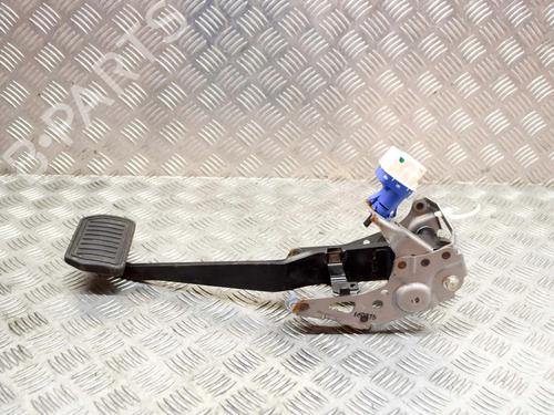 pedal-tesla-model-s-5yjs-75-105065900e-2012-8895237 main image