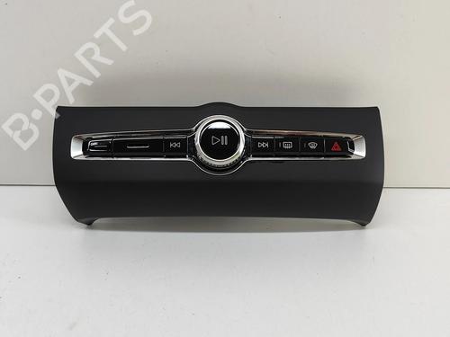 switch-volvo-xc60-ii-246-2017-28548636 main image