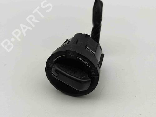 Used Switch TOYOTA HILUX VIII Pickup (_N1_) 2.8 TD 4WD (GUN126) (204 hp) 28434056