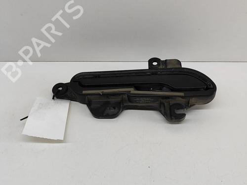 front-right-exterior-door-handle-tesla-model-3-5yj3-2017-27770683 main image