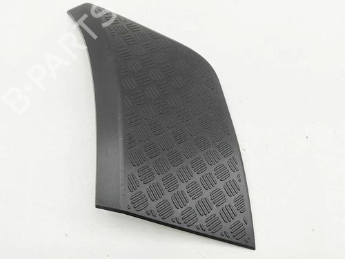 Used Front right wheel arch trim LAND ROVER DEFENDER Station Wagon (L663) P525 4x4 (525 hp) 32525582