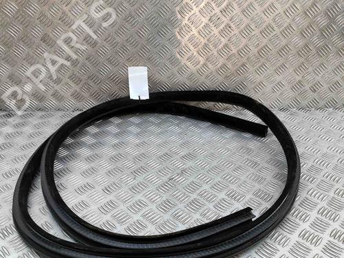 Used Rubber door seal LAND ROVER RANGE ROVER VELAR (L560) 2.0 D240 SD4 4x4 (241 hp) 29337218