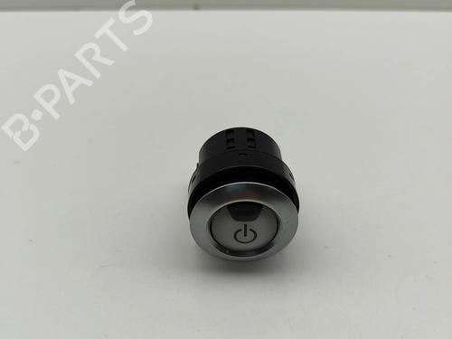 switch-nissan-leaf-ze1-2017-33371642 main image