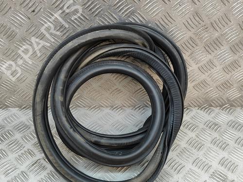 Rubber door seal SKODA KAMIQ (NW4) 1.5 TSI | BP27765052C142 