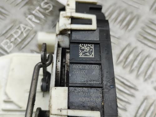 Rear left lock MERCEDES-BENZ SPRINTER 3,5-t Van (B906) 314 CDI (906.631, 906.633, 906.635, 906.637) | BP31528927C100 