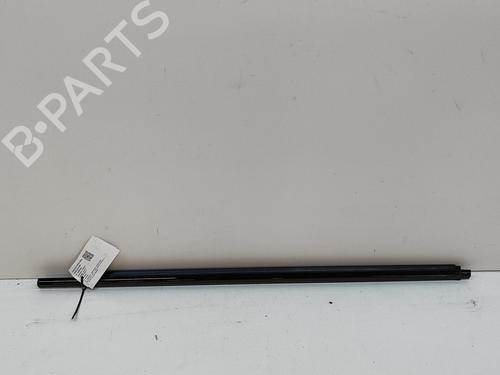 Used Door moulding trim LAND ROVER RANGE ROVER VELAR (L560) 2.0 D180 TD4 4x4 (180 hp) 18164788