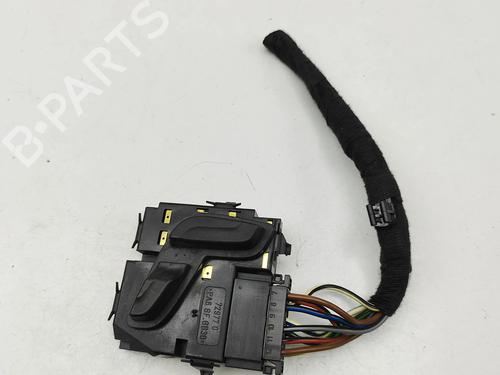 switch-mercedes-benz-e-class-w212-2009-2010-2011-2012-2013-2014-2015-2016-33383880 main image