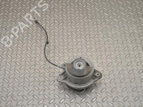 Used Engine mount MERCEDES-BENZ S-CLASS (W222, V222, X222) S 350 BlueTEC / d (222.132, 222.032, 222.123) (258 hp) 30238878