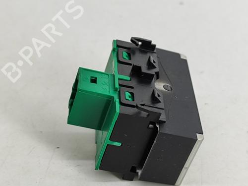 Switch PEUGEOT 2008 II (UD_, US_, UY_, UJ_, UR_, UC_) 1.2 Hybrid 136 (URHPYC, USHPY) | BP28553060I30