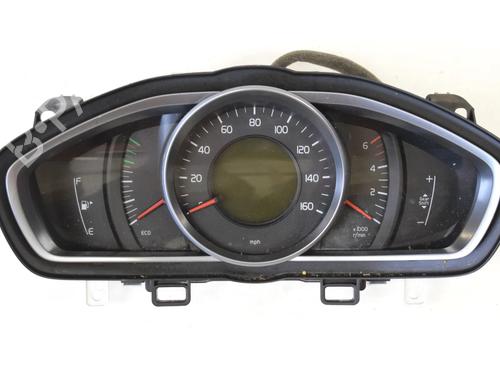 Used Instrument cluster VOLVO V40 Hatchback (525) D2 (114 hp) 30211734