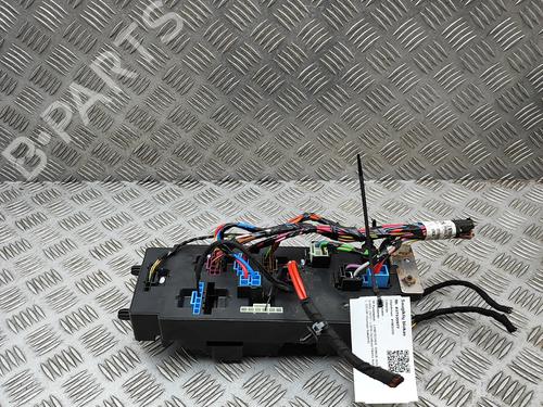 Used Fuse box Fuse box 38162275 38162275
