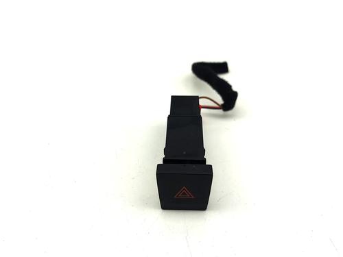 warning-switch-cupra-born-k11-2021-33388490 main image