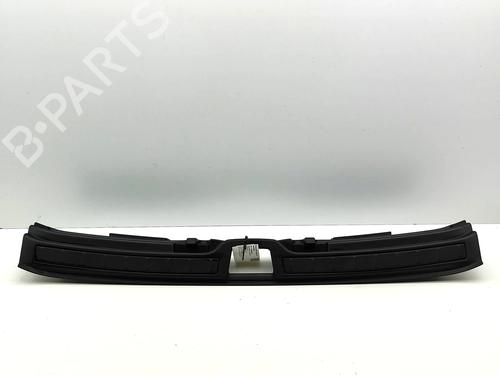 Used Tailgate trim VOLVO XC40 (536) B3 Mild-Hybrid (163 hp) 31859219