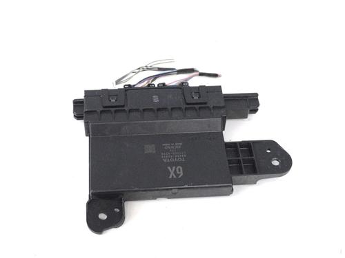 Used Electronic module TOYOTA PRIUS (_W5_) 1.8 Hybrid (ZVW50_, ZVW51_) (98 hp) 31072759