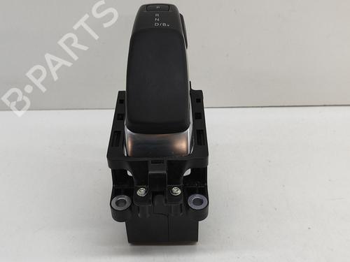 Used Gear lever PEUGEOT 2008 II (UD_, US_, UY_, UJ_, UR_, UC_) e-2008 (UKZKXZ) (136 hp) 27778976