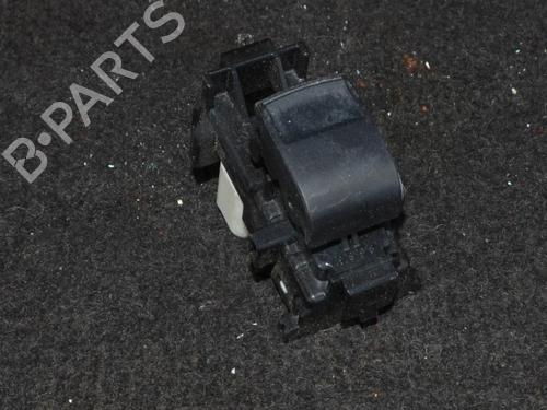 Used Right rear window switch TOYOTA YARIS (_P9_) 1.3 VVT-i (SCP90_, SCP90R) (87 hp) 6725876