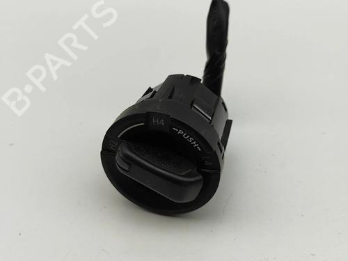 Used Switch TOYOTA HILUX VIII Pickup (_N1_) 2.8 TD 4WD (GUN126) (204 hp) 28434056