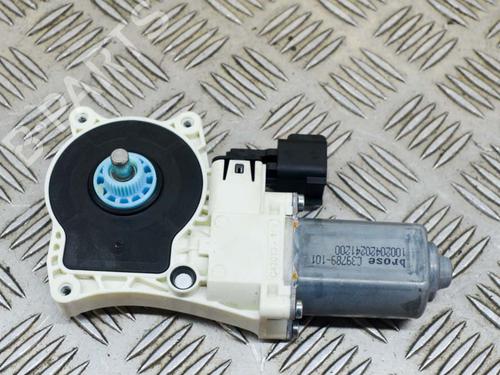 Rudehejsemotor bagstkærm højre LAND ROVER RANGE ROVER VELAR (L560) 2.0 P300 Si4 4x4 | BP8144831E22 